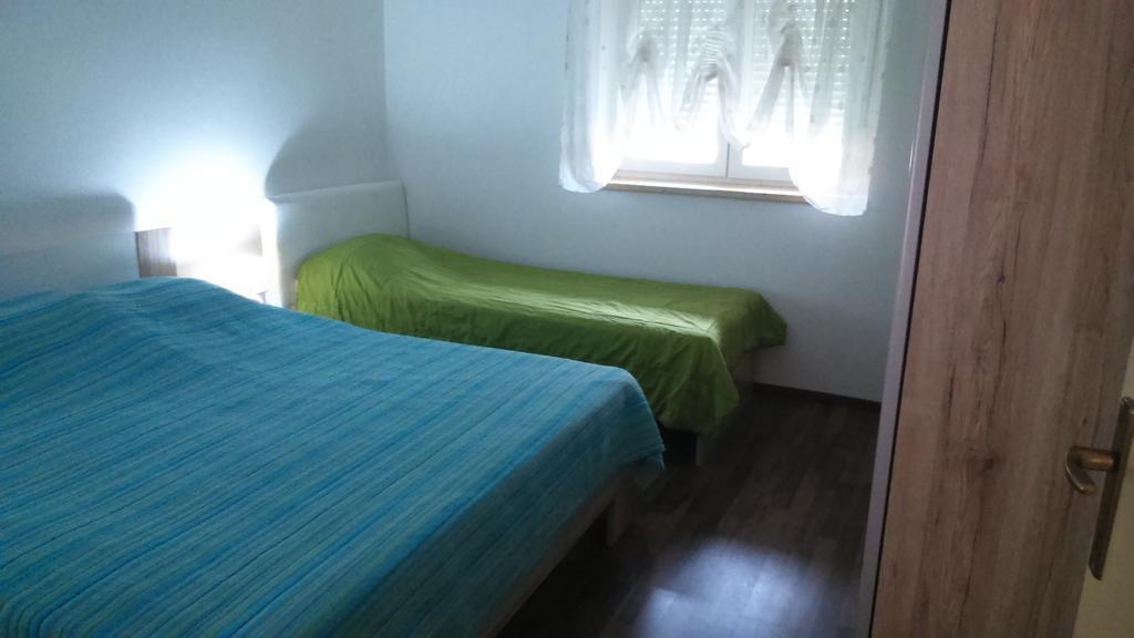 Apartments Lola Biograd Na Moru Quarto foto