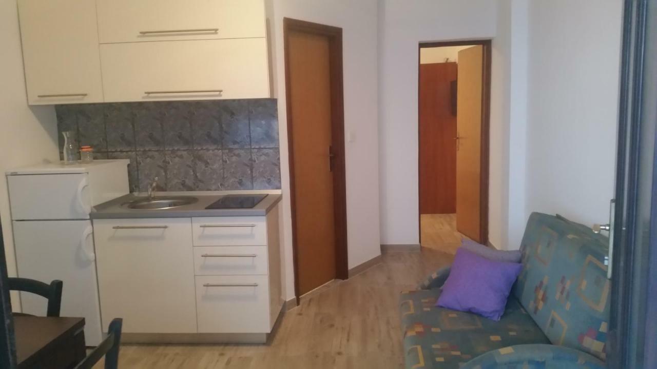 Apartments Lola Biograd Na Moru Exterior foto